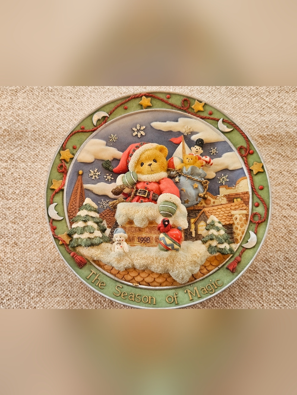 CHERISHED TEDDIES 352764 SEASON OF MAGIC PLATE 6 1/4" 1998 Santa with Toys